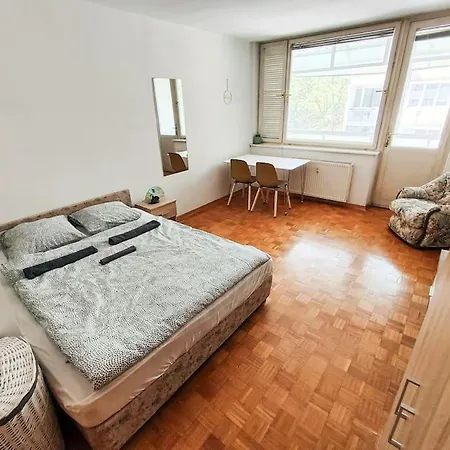 Quiet Near Center Appartamento Lubiana