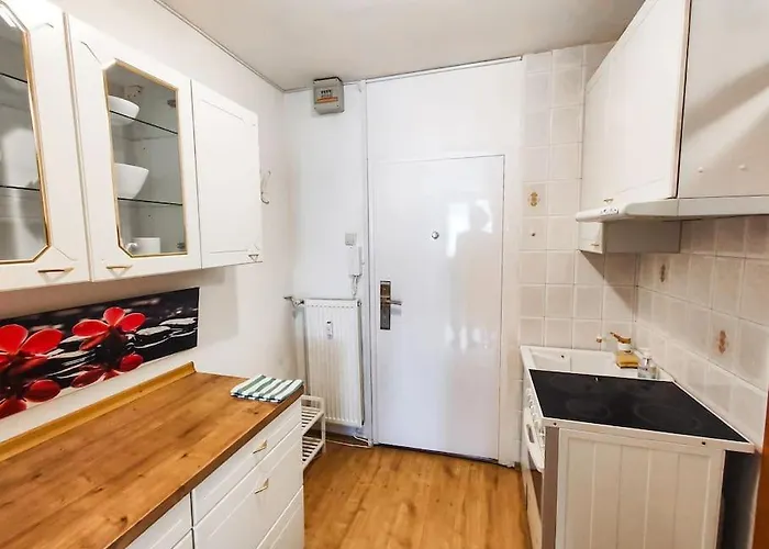 Quiet Near Center Апартаменты